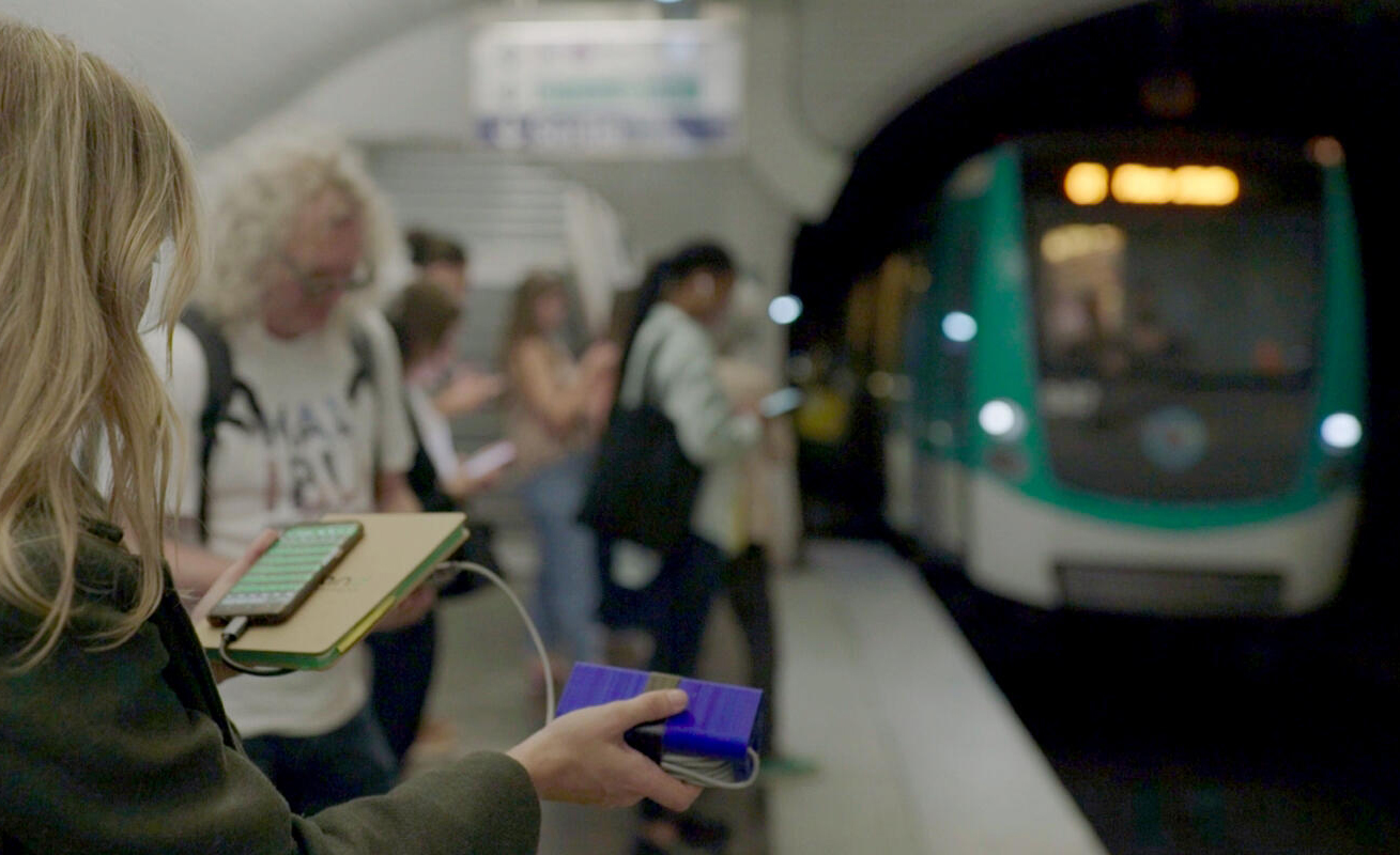 « Vert de rage : Métro, alerte à l’air »